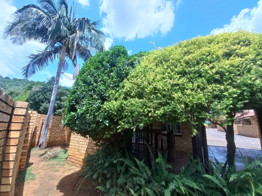2 Bedroom Property for Sale in Safari Gardens North West